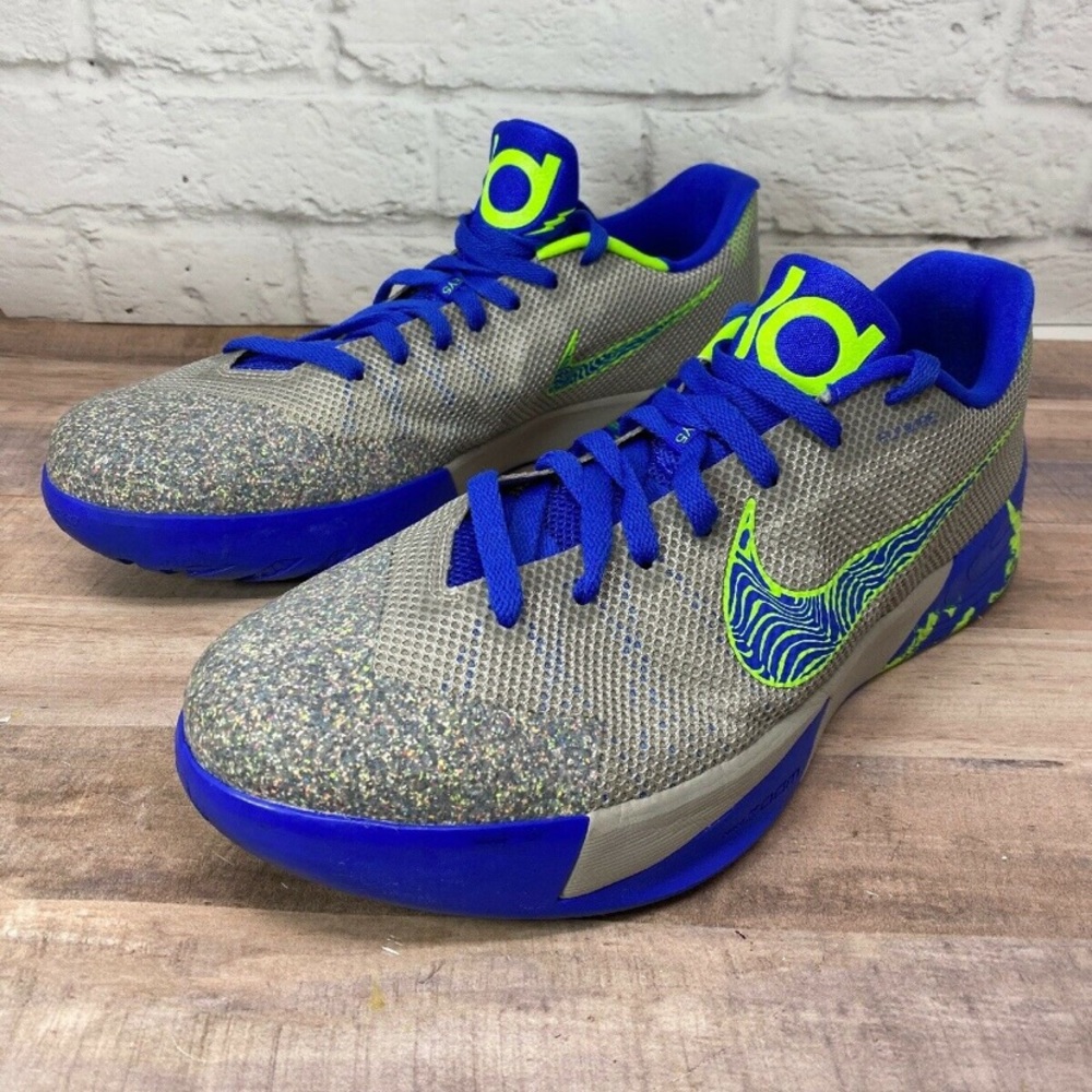 NIKE KEVIN DURANT men Size 9.5 Great Condition
